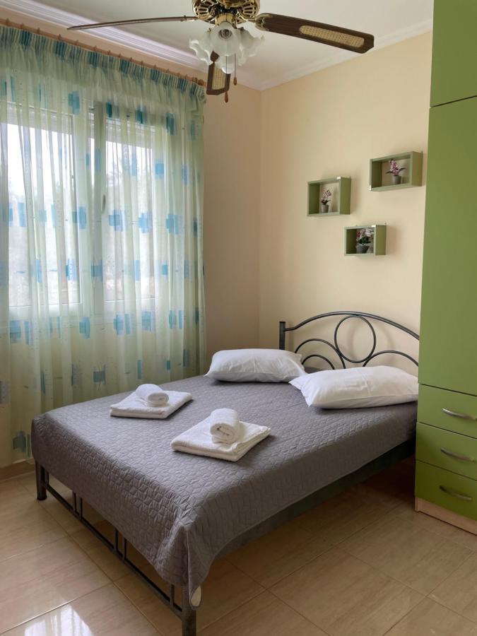 Villa Seaside House Karianí Esterno foto